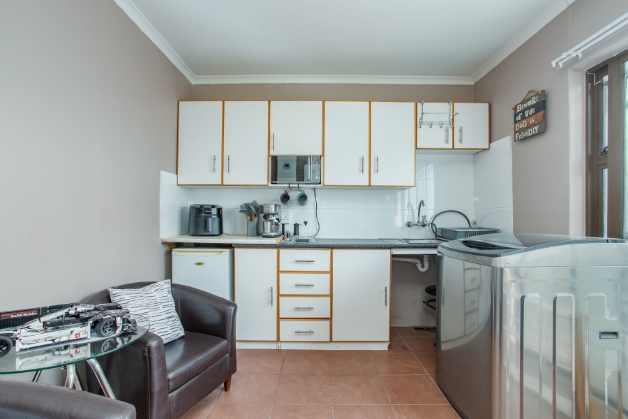 7 Bedroom Property for Sale in Uitsig Western Cape
